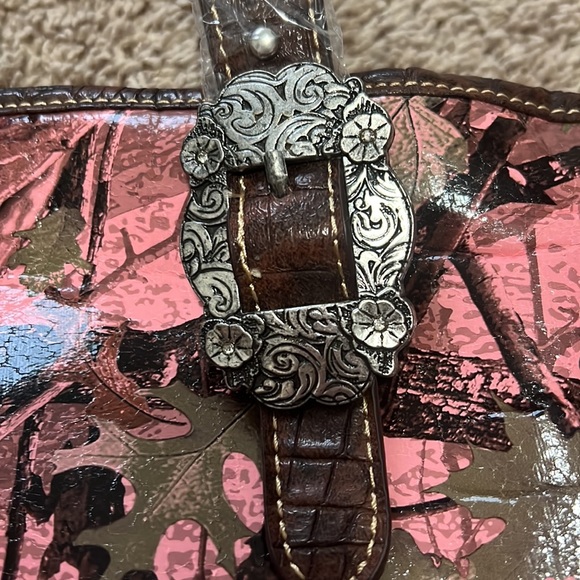 Montana West Western Buckle Collection pink camo/woodland (flawed) see pic - Picture 6 of 11